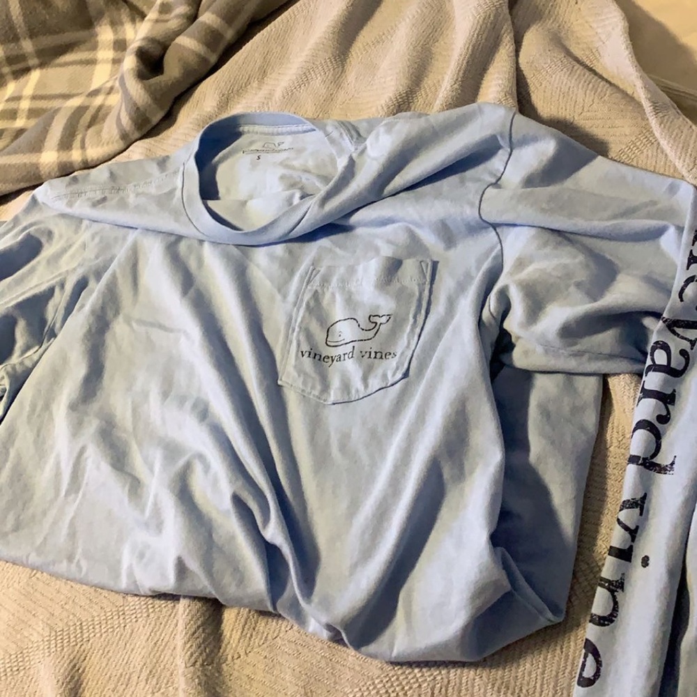 Vineyard vines long sleeve size men’s small